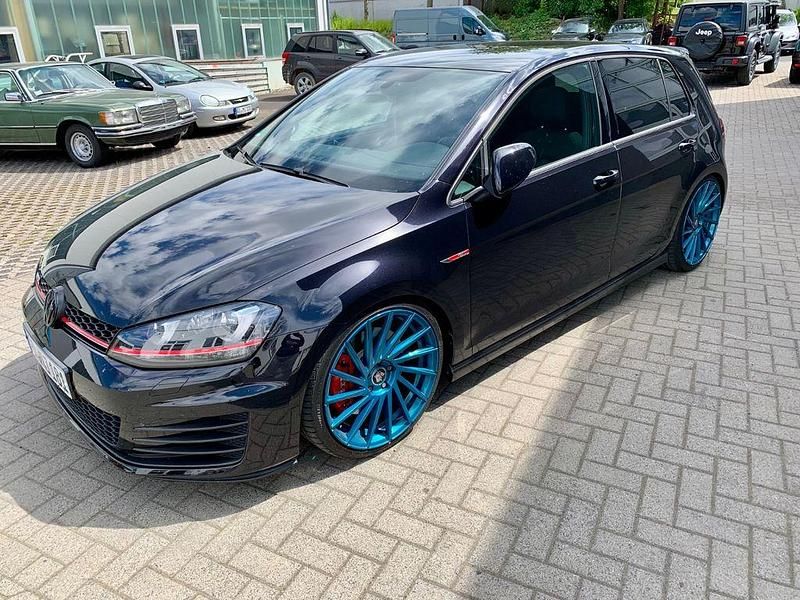 Gebraucht VW Golf VII GTI 230 PS (169 kW) 2015 Schwarz Limousine