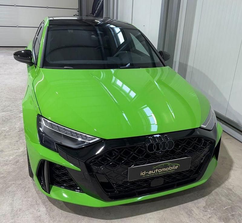 Gebraucht Audi RS3 Sportback Sport 400 PS (294 kW) 2025 Grün Kleinwagen