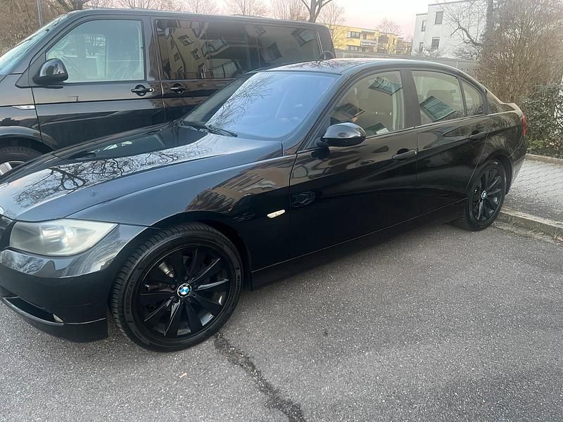Gebraucht BMW 320 170 PS (125 kW) 2005 Schwarz Limousine