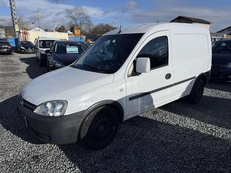 Gebraucht Opel Combo 101 PS (74 kW) 2011 Weiß Van / Kleinbus