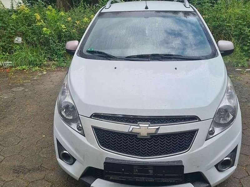 Weiß Gebraucht 2012 Chevrolet Spark LTZ Kleinwagen | 1.990 € (Etwas zu teuer) - Bild 1/4