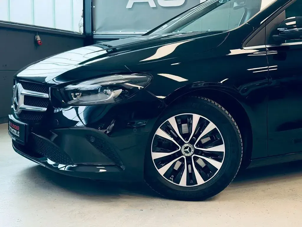 Gebraucht Mercedes B200 Style 150 PS (110 kW) 2022 Schwarz Kleinwagen