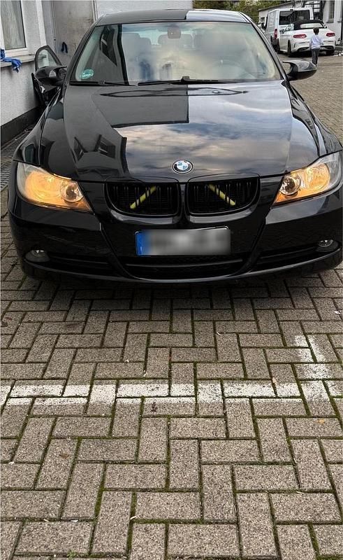 Schwarz Gebraucht 2007 BMW 325 Limousine | 6.500 € (Fairer Preis) - Bild 1/4