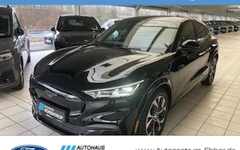 Schwarz Gebraucht 2022 Ford Mustang Mach-E SUV | 35.481 € (Superpreis) - Bild 1/4