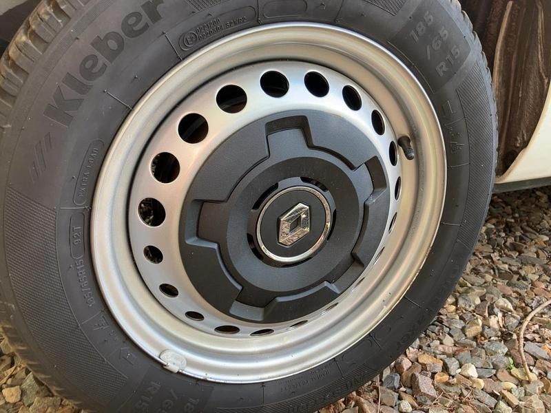 Gebraucht Renault Express 75 PS (55 kW) 2023 Weiß Van / Kleinbus