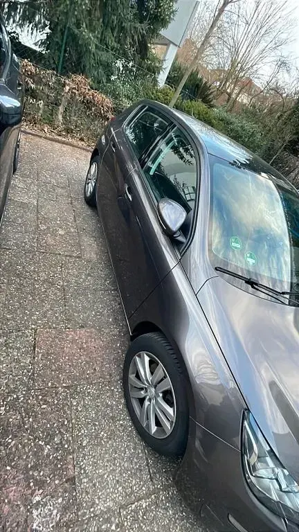 Gebraucht Peugeot 308 Active 131 PS (96 kW) 2016 Braun Limousine