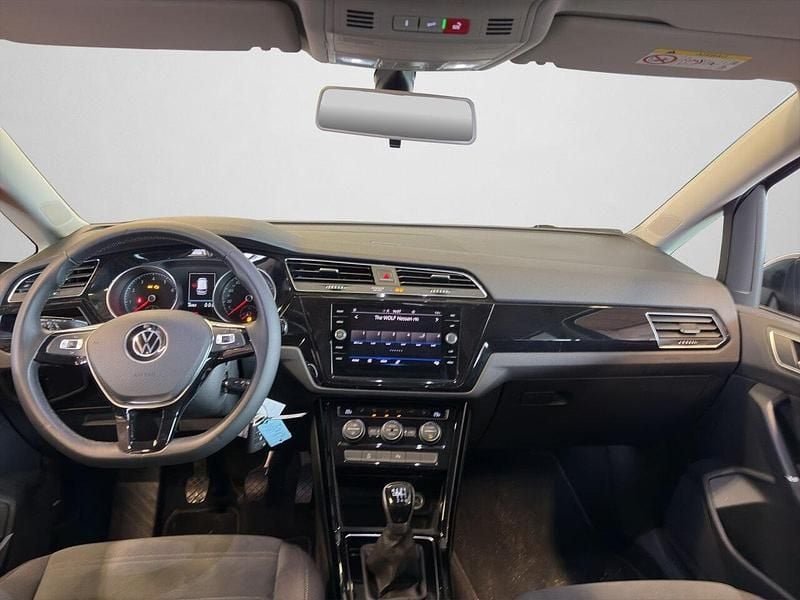 Gebraucht VW Touran Highline 150 PS (110 kW) 2022 Uranograu Van / Kleinbus