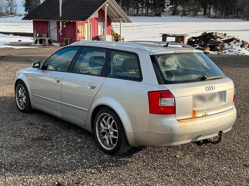 Gebraucht Audi A4 131 PS (96 kW) 2003 Silber Kombi