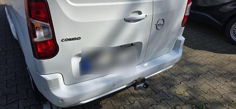 Gebraucht Opel Combo Innovation 136 PS (100 kW) 2020 Weiß Van / Kleinbus