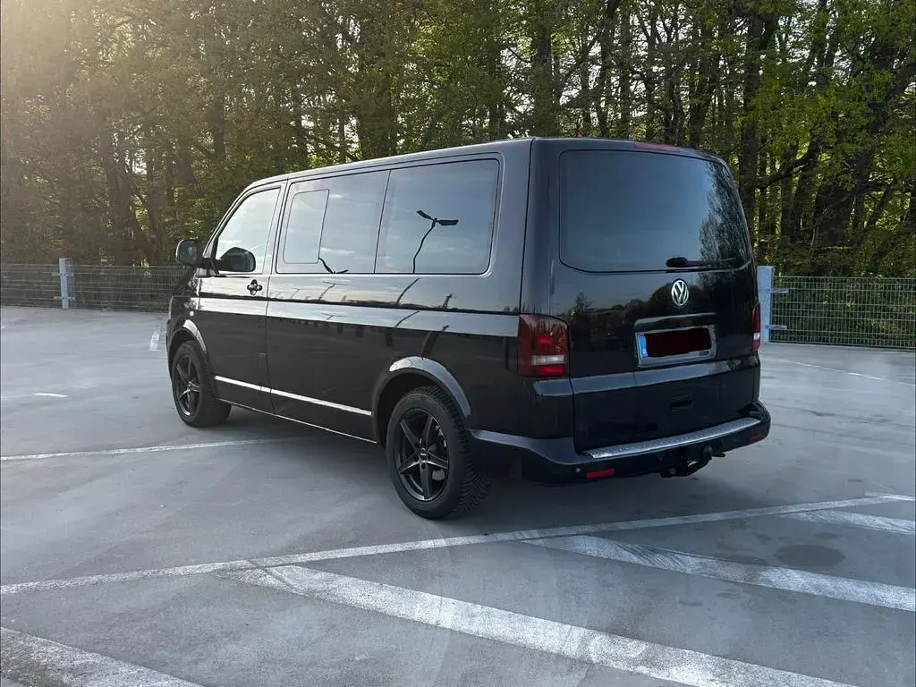 Używany VW T5 179 KM (131 kW) 2011 Czarny Van