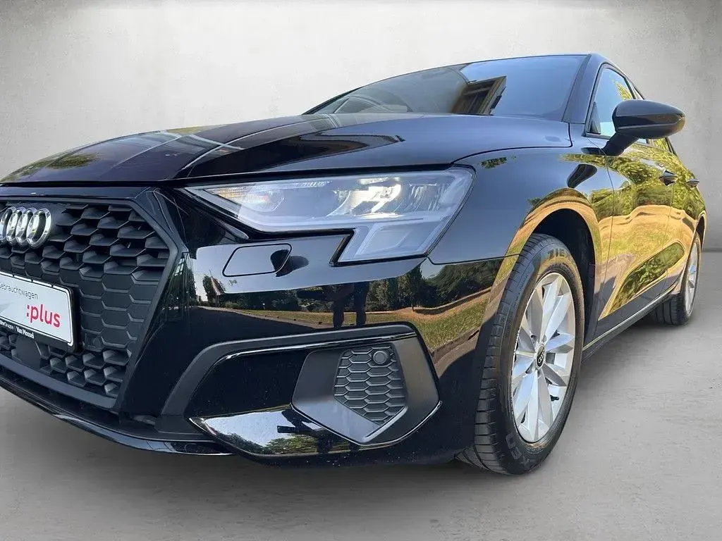 Gebraucht Audi A3 Business 110 PS (80 kW) 2023 Brillantschwarz Limousine