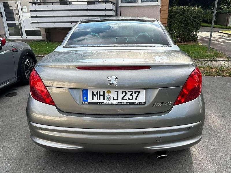Beige Gebraucht 2008 Peugeot 207 CC Platinum Cabrio | 2.650 € (Guter Preis) - Bild 1/4