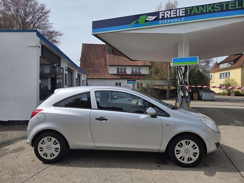 Gebraucht Opel Corsa Selection 69 PS (50 kW) 2010 Silber Kleinwagen