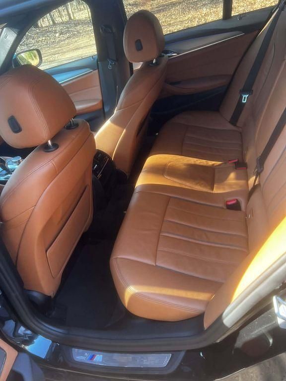 Gebraucht BMW 530 M Sport 265 PS (194 kW) 2018 Schwarz Kombi