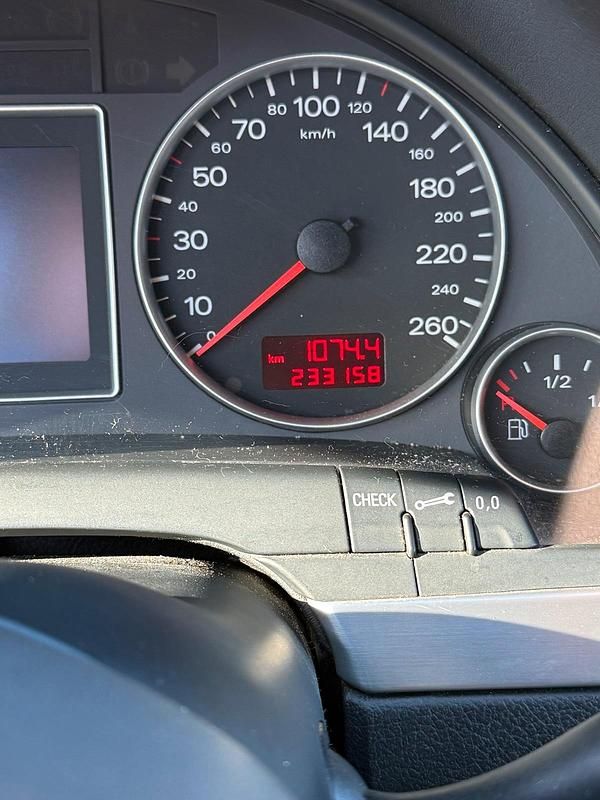 Gebraucht Audi A4 102 PS (75 kW) 2007 Grau Kombi