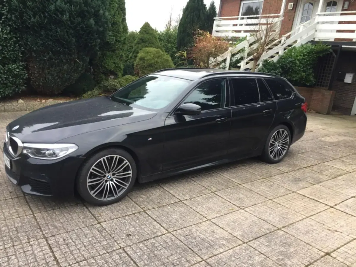 Gebraucht BMW 520 M Sport 190 PS (139 kW) 2020 Schwarz Kombi