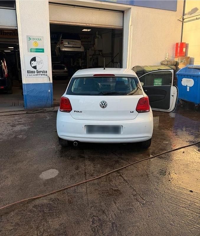 Gebraucht VW Polo 85 PS (62 kW) 2010 Weiß Kleinwagen