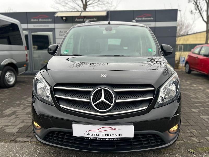 Gebraucht Mercedes Citan 111 Edition 116 PS (85 kW) 2019 Schwarz Kombi
