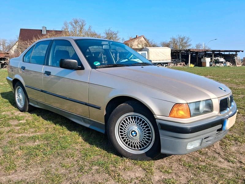 Gebraucht BMW 316 101 PS (74 kW) 1992 Beige Limousine