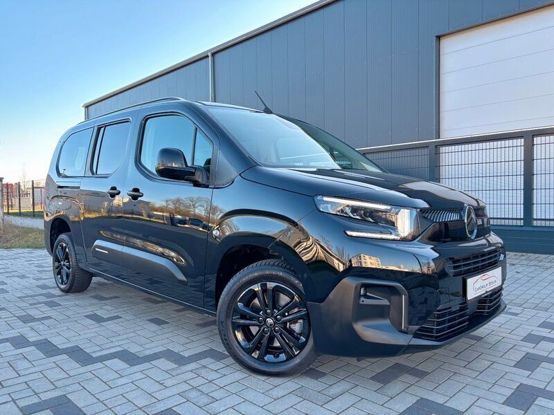 Schwarz perla nera/ty Gebraucht 2024 Citroën Berlingo Van / Kleinbus | 29.470 € (Fairer Preis) - Bild 1/4