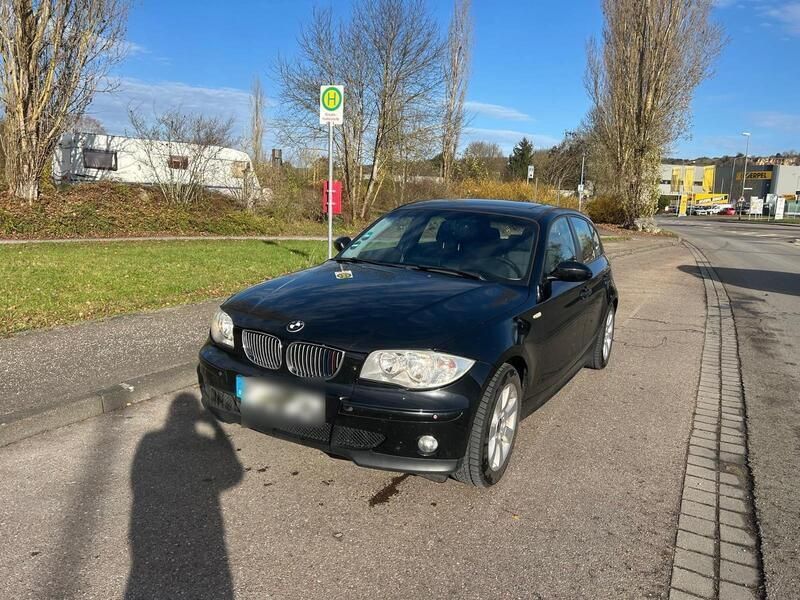 Schwarz Gebraucht 2007 BMW 118 Kleinwagen | 3.850 € - Bild 1/4