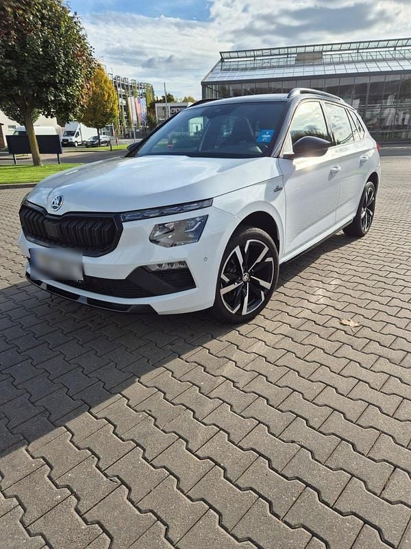 Weiß Gebraucht 2024 Skoda Kamiq Monte Carlo SUV | 25.500 € (Fairer Preis) - Bild 1/4