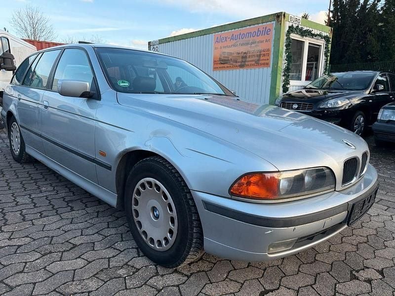 Second-hand BMW 520 150 CP (110 kW) 1998 Argintiu Break