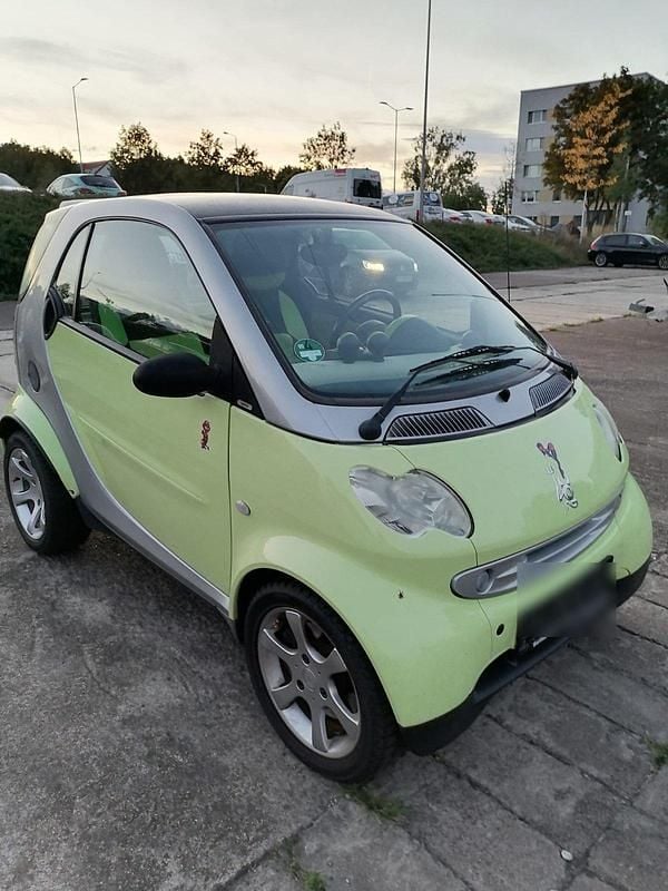 Grün Gebraucht 2004 Smart ForTwo Coupé Coupé | 1.000 € (Superpreis) - Bild 1/4