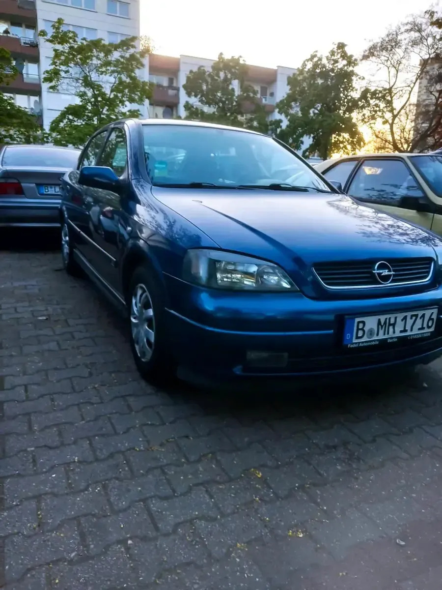 Usata Opel Astra 84 CV (61 kW) 2004 Blu Berlina