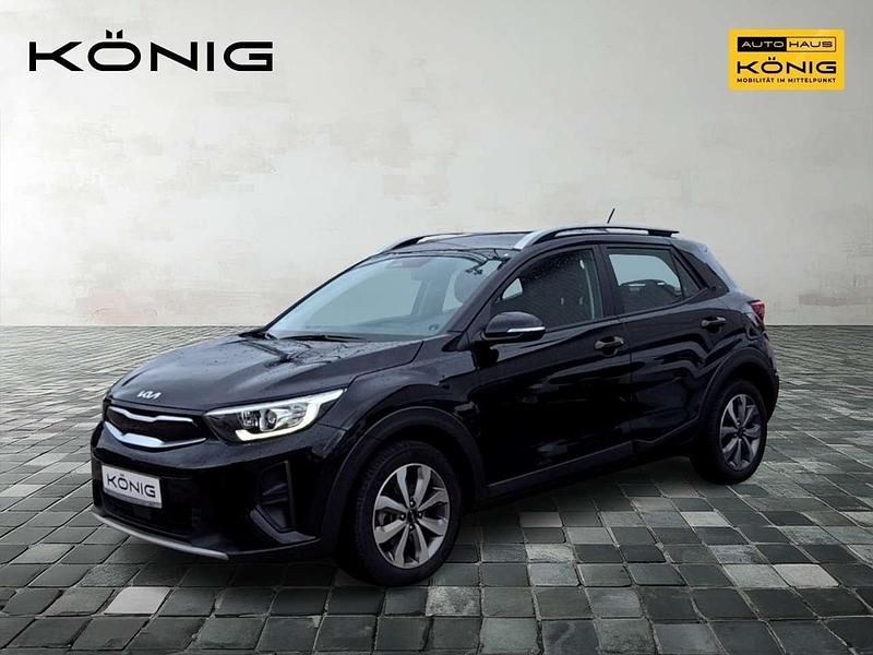 Auroraschwarz metallic Gebraucht 2023 Kia Stonic Vision SUV | 19.489 € (Fairer Preis) - Bild 1/4