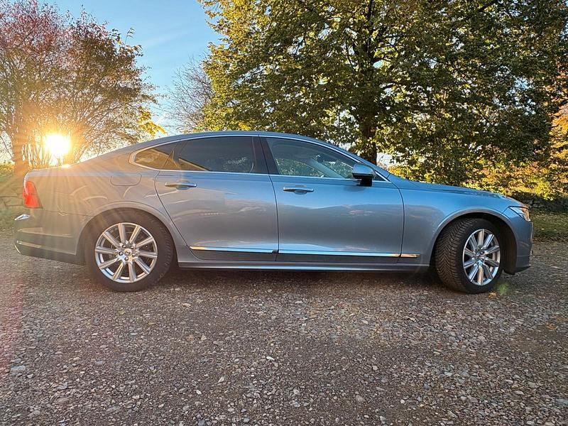 Gebraucht Volvo S90 190 PS (139 kW) 2018 Blau Limousine