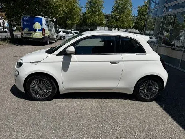 Gebraucht Fiat 500e Basis 86 kW (118 PS) 2024 Weiß Limousine