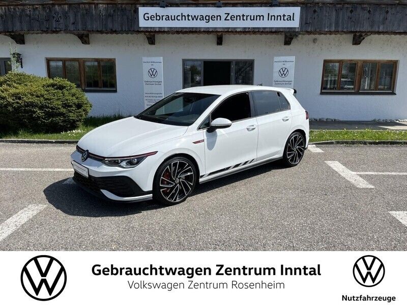 Pure white (weiß) Gebraucht 2021 VW Golf VIII GTI Clubsport Limousine | 29.900 € (Guter Preis) - Bild 1/4