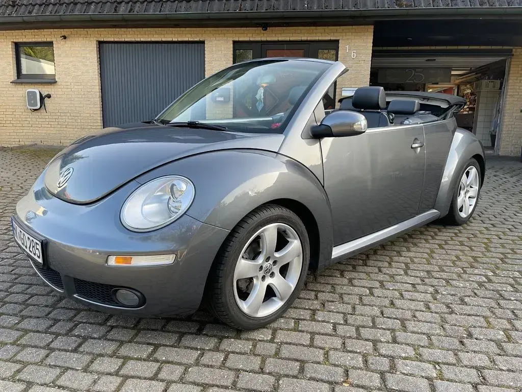 Gebraucht VW New Beetle 150 PS (110 kW) 2006 Grau Kleinwagen
