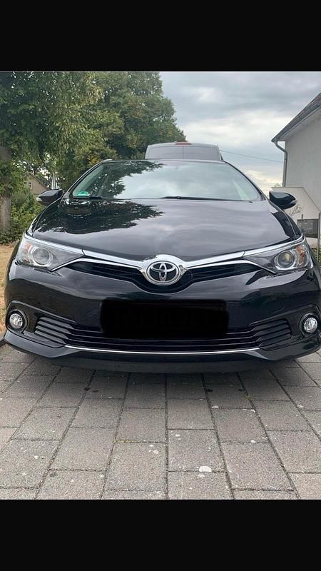Schwarz Gebraucht 2015 Toyota Auris Kleinwagen | 8.700 € (Fairer Preis) - Bild 1/4