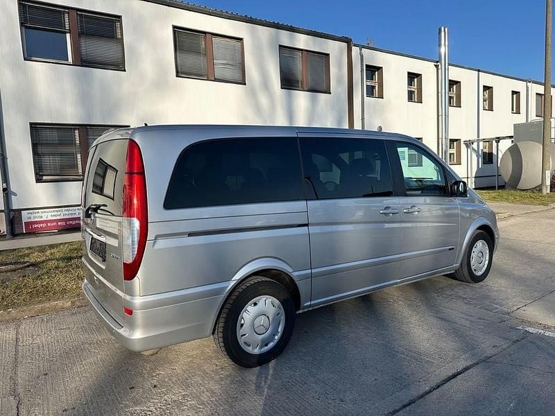 Gebraucht Mercedes Viano 150 PS (110 kW) 2008 Silber Van / Kleinbus