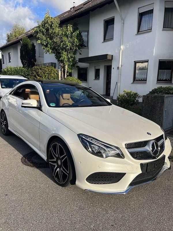 Weiß Gebraucht 2015 Mercedes E320 AMG Coupé | 26.900 € - Bild 1/4