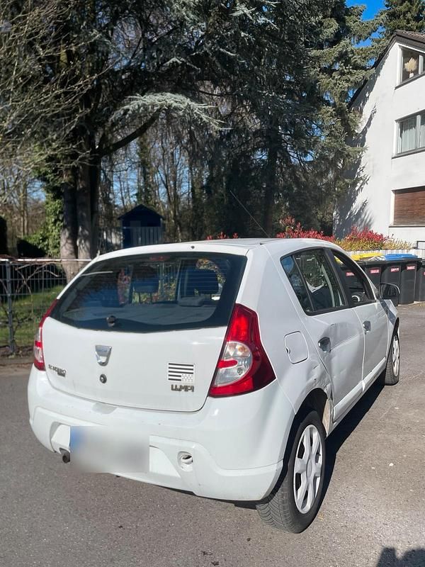 Gebraucht Dacia Sandero 75 PS (55 kW) 2008 Weiß Kleinwagen