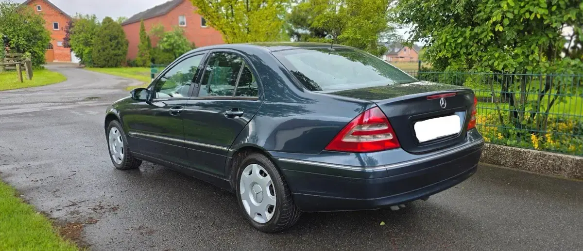 Occasion Mercedes C220 143 ch (105 kW) 2002 Bleue Berline