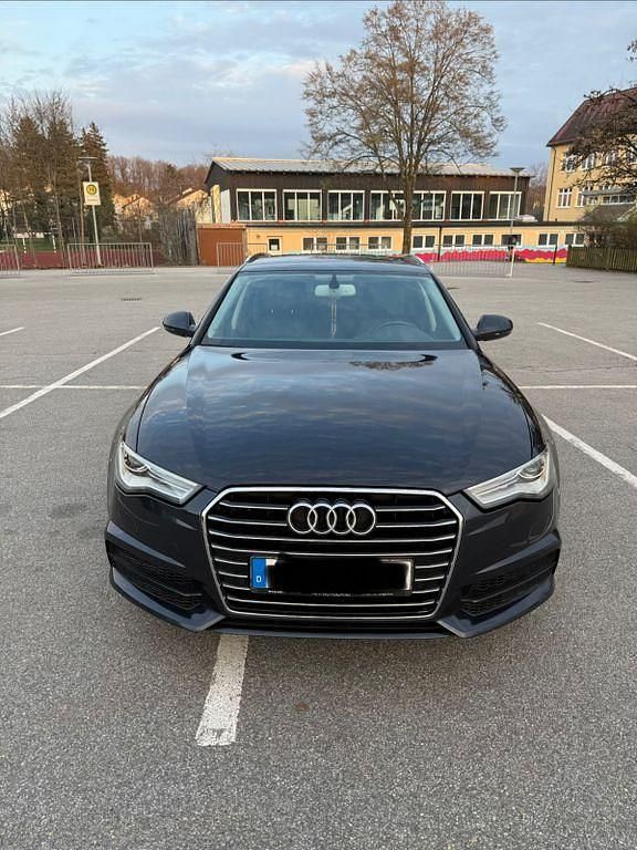 Gebraucht Audi A6 Ambiente 190 PS (139 kW) 2016 Blau Kombi