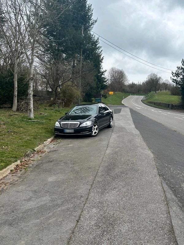 Gebraucht Mercedes 320 224 PS (164 kW) 2008 Schwarz Limousine