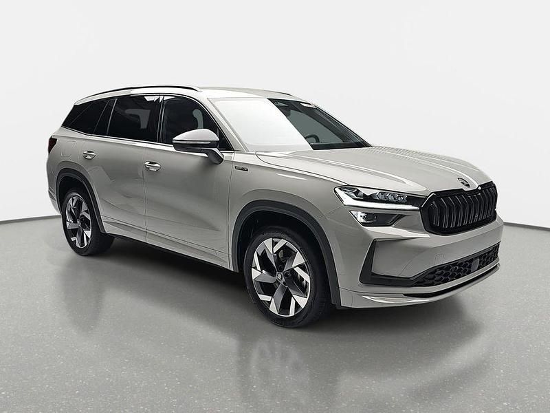 Neu Skoda Kodiaq SportLine 150 PS (110 kW) 2025 Grau SUV