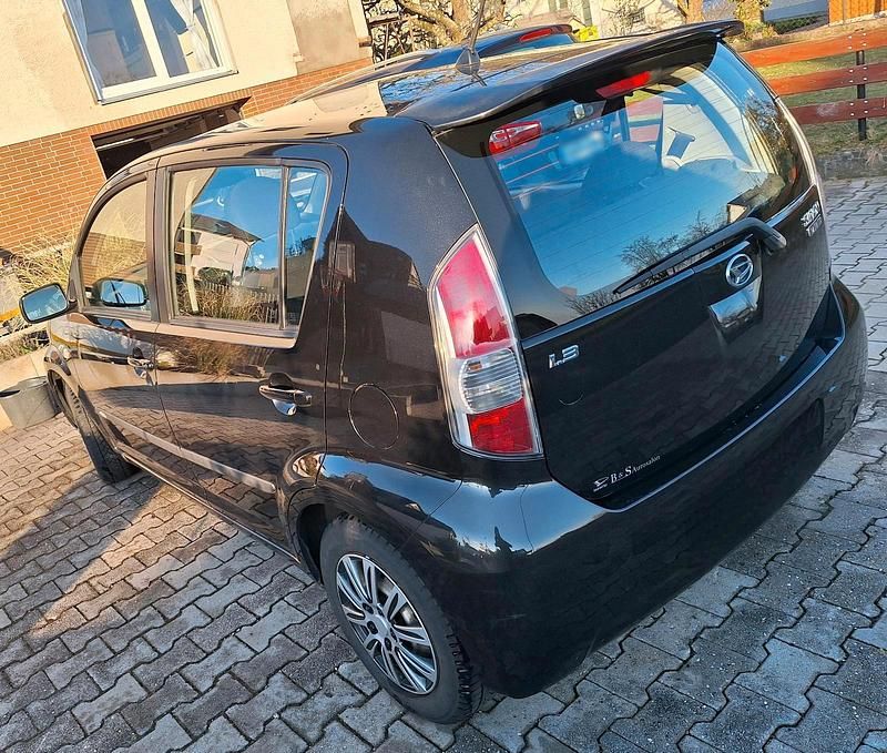 Gebraucht Daihatsu Sirion 87 PS (63 kW) 2005 Schwarz Kleinwagen