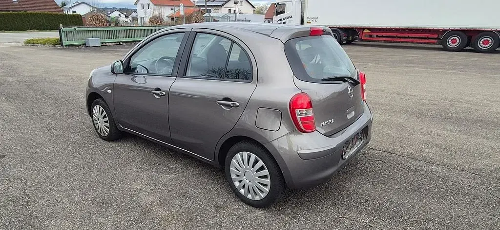 Gebraucht Nissan Micra Acenta 80 PS (58 kW) 2013 Grau Kleinwagen