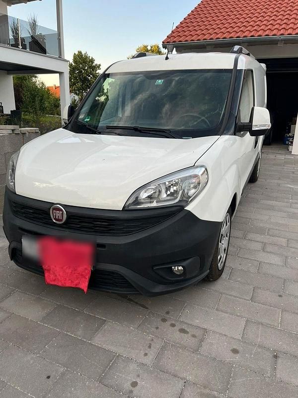 Weiß Gebraucht 2018 Fiat Doblò Van / Kleinbus | 7.950 € (Guter Preis) - Bild 1/4
