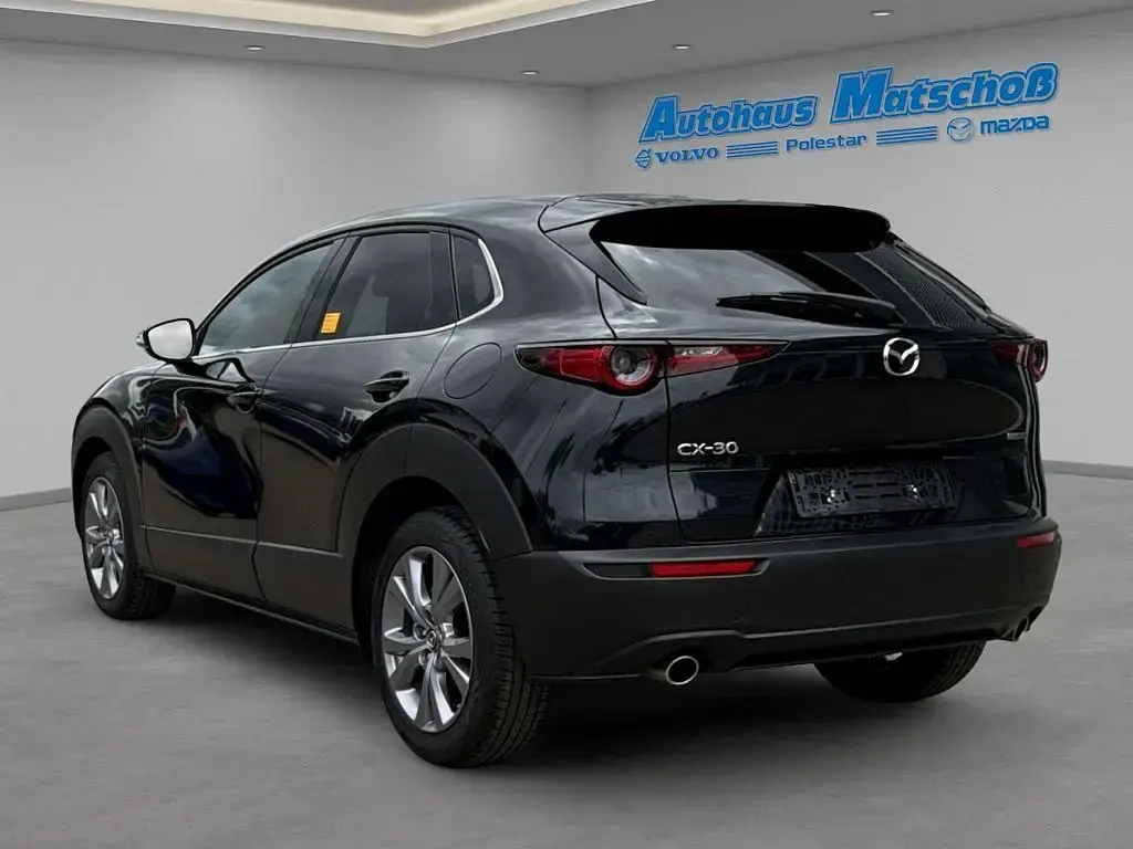 Używany Mazda CX-30 Sky 140 KM (102 kW) 2024 Czarny SUV