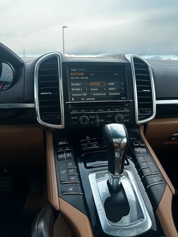 Gebraucht Porsche Cayenne 245 PS (180 kW) 2012 Schwarz SUV