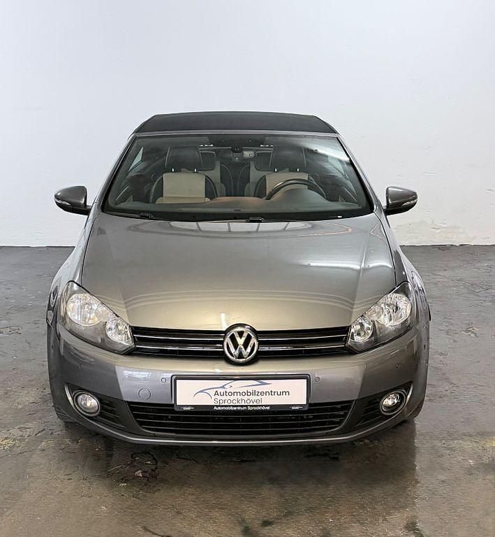 Gebraucht VW Golf Cabriolet Exclusive 122 PS (89 kW) 2013 Grau Cabrio