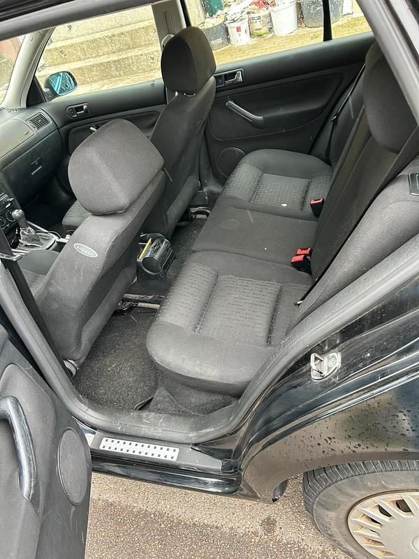 Gebraucht VW Golf IV 75 PS (55 kW) 2002 Schwarz Kleinwagen