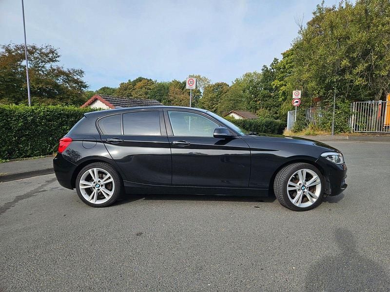 Gebraucht BMW 120 Advantage 190 PS (139 kW) 2018 Schwarz Kleinwagen